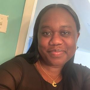 Meet your Posher, Carmela